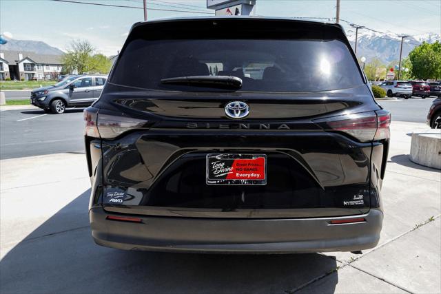 2023 Toyota Sienna LE