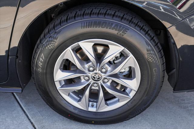 2023 Toyota Sienna LE