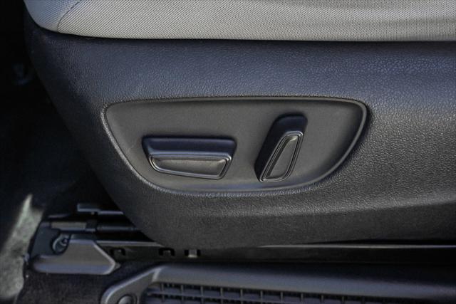 2023 Toyota Sienna LE