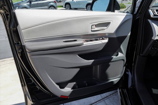 2023 Toyota Sienna LE