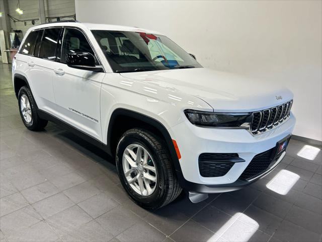 2026 Jeep Grand Cherokee GRAND CHEROKEE LAREDO 4X4 2026 Jeep Grand Cherokee GRAND CHEROKEE LAREDO 4X4