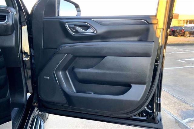 2023 GMC Yukon XL 4WD SLT