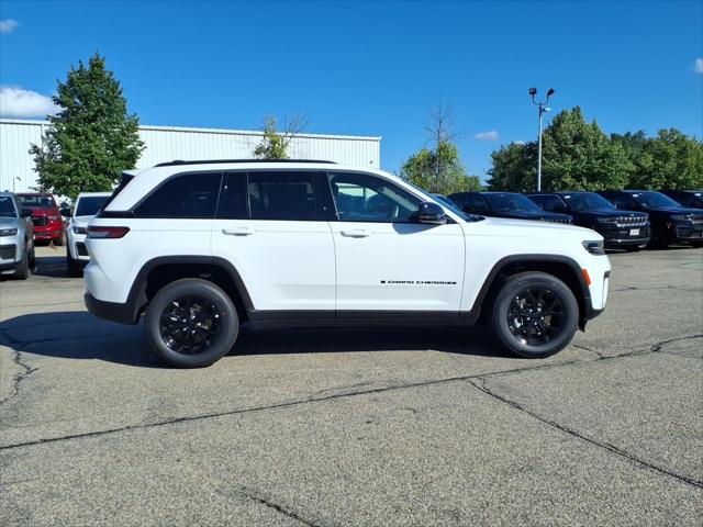 2026 Jeep Grand Cherokee GRAND CHEROKEE LAREDO ALTITUDE 4X4 2026 Jeep Grand Cherokee GRAND CHEROKEE LAREDO ALTITUDE 4X4
