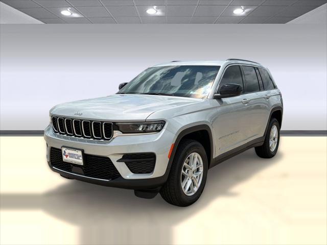 2026 Jeep Grand Cherokee GRAND CHEROKEE LAREDO 4X2 2026 Jeep Grand Cherokee GRAND CHEROKEE LAREDO 4X2