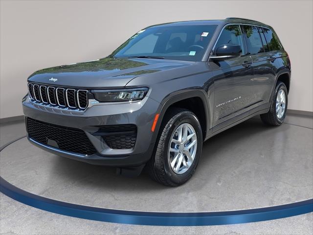 2026 Jeep Grand Cherokee GRAND CHEROKEE LAREDO X 4X4