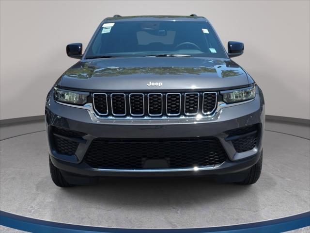 2026 Jeep Grand Cherokee GRAND CHEROKEE LAREDO X 4X4
