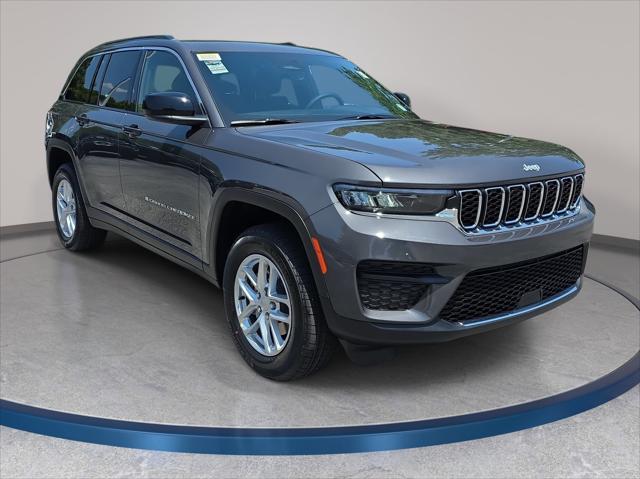 2026 Jeep Grand Cherokee GRAND CHEROKEE LAREDO X 4X4