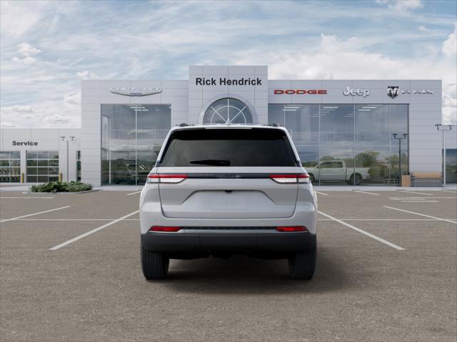 New 2026 Bright White Clear-Coat Exterior Paint Jeep Laredo Altitude image 33