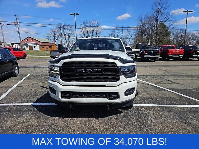 2022 RAM 3500 Limited Crew Cab 4x4 8 Box 2022 RAM 3500 Limited Crew Cab 4x4 8 Box