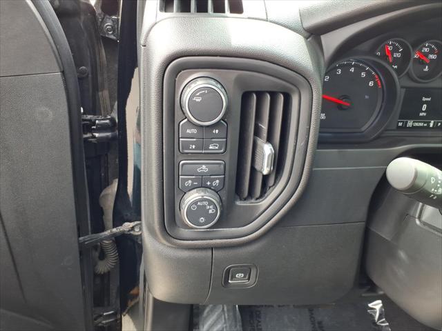 2020 Chevrolet Silverado 1500 4WD Double Cab Standard Bed Custom