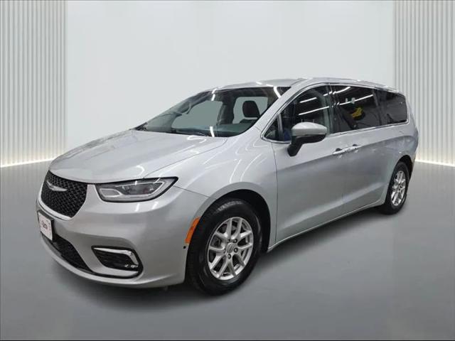 2023 Chrysler Pacifica Touring L for sale in Hillside, NJ