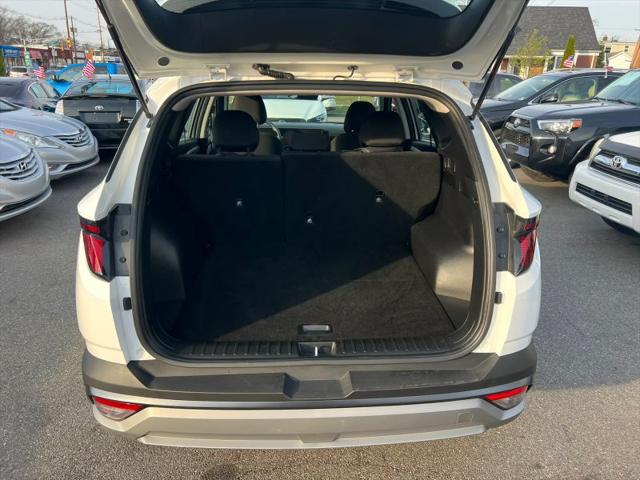 2025 Hyundai Tucson SE