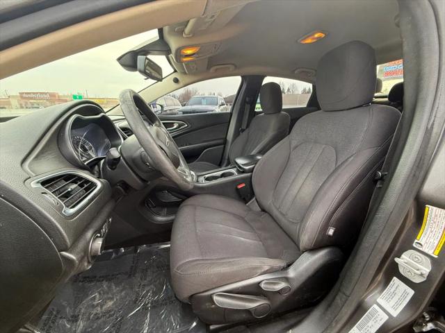 2016 Chrysler 200 Limited