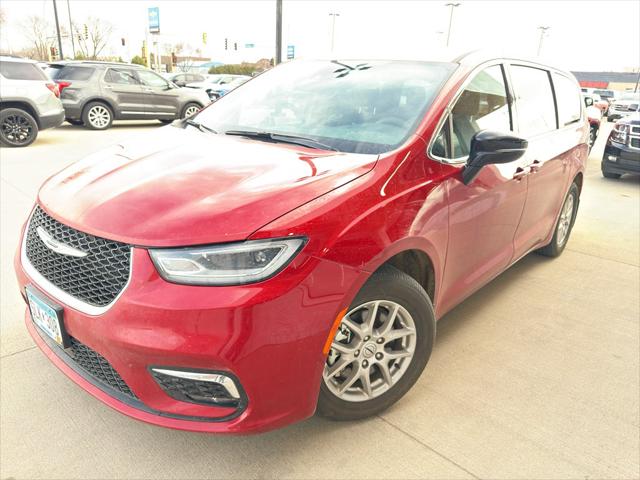 2025 Chrysler Pacifica Select for sale in Marshall, MN