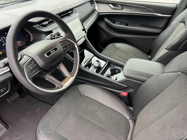 2026 Jeep Grand Cherokee L Altitude 4x4