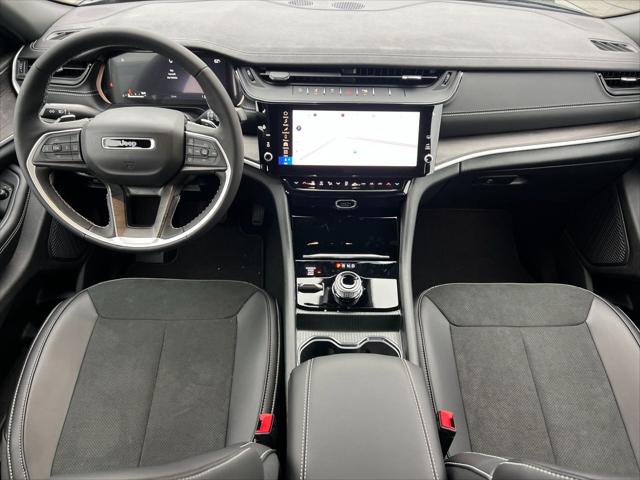 2026 Jeep Grand Cherokee L Altitude 4x4