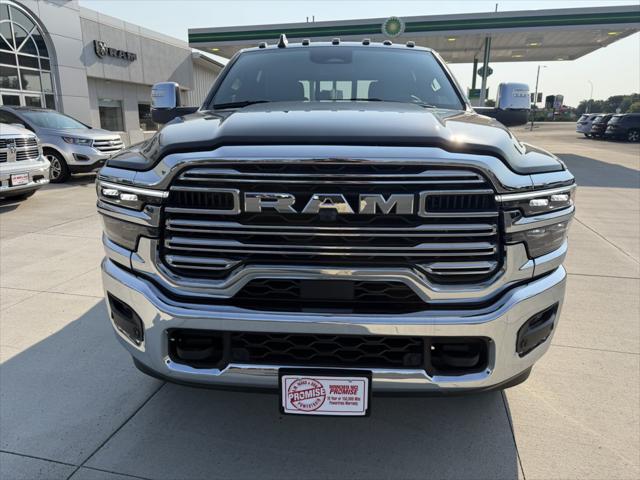 2025 Ram 3500 Laramie Crew Cab 4x4 64 Box