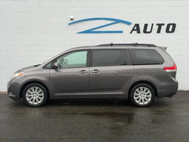 2014 Toyota Sienna XLE 7 Passenger