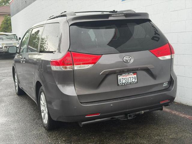 2014 Toyota Sienna XLE 7 Passenger