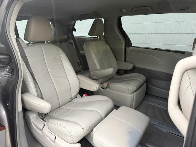 2014 Toyota Sienna XLE 7 Passenger