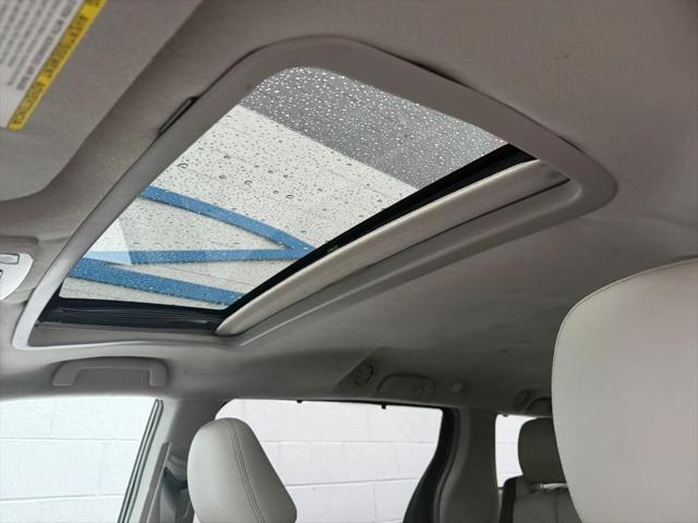 2014 Toyota Sienna XLE 7 Passenger