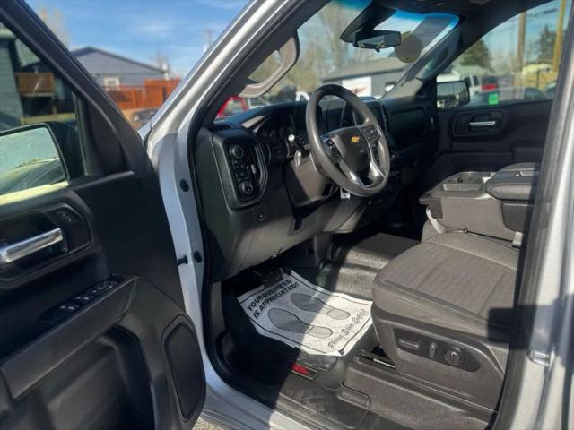 2022 Chevrolet Silverado 1500 4WD Crew Cab Short Bed Custom