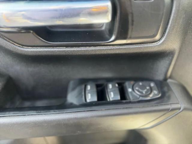 2022 Chevrolet Silverado 1500 4WD Crew Cab Short Bed Custom