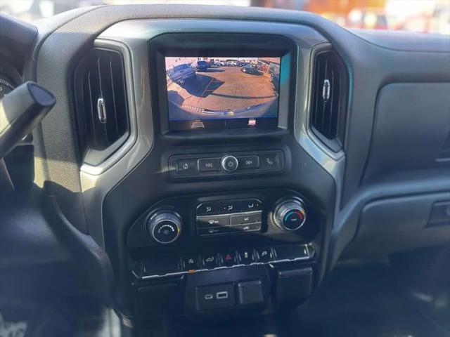 2022 Chevrolet Silverado 1500 4WD Crew Cab Short Bed Custom