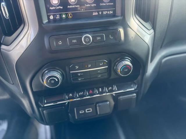 2022 Chevrolet Silverado 1500 4WD Crew Cab Short Bed Custom