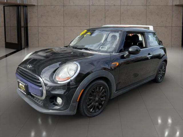 2017 MINI Hardtop Cooper