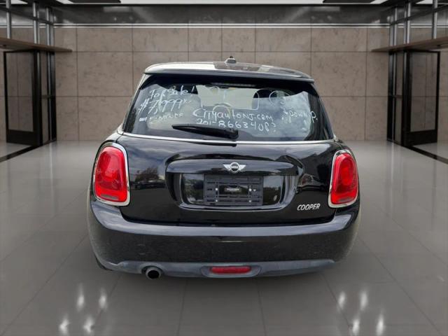 2017 MINI Hardtop Cooper