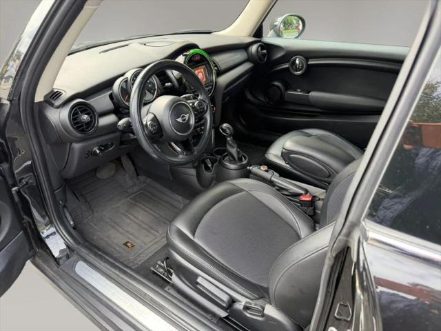 2017 MINI Hardtop Cooper