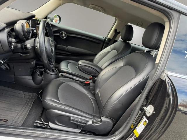 2017 MINI Hardtop Cooper