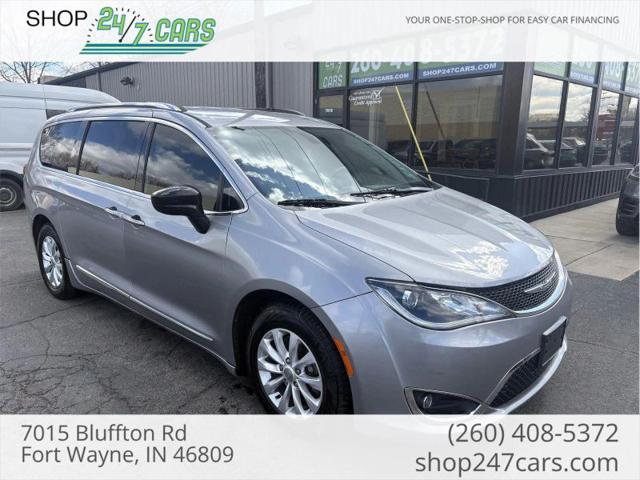 2018 Chrysler Pacifica Touring L for sale in Larwill, IN