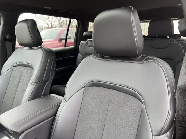 2026 Jeep Grand Cherokee L Altitude 4x4