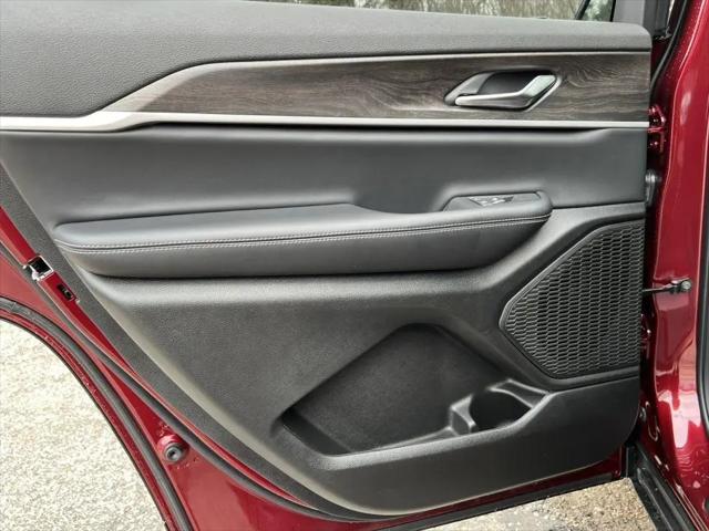 2026 Jeep Grand Cherokee L Altitude 4x4