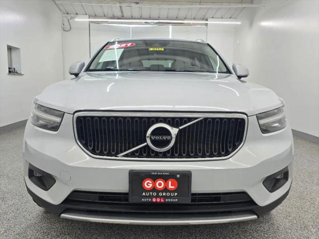 2021 Volvo XC40 T5 Momentum