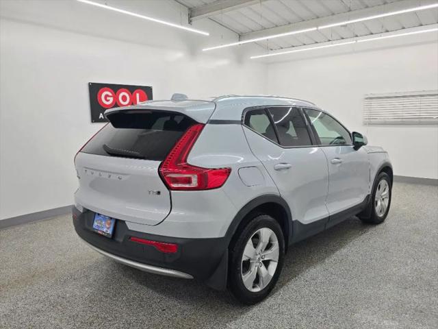 2021 Volvo XC40 T5 Momentum