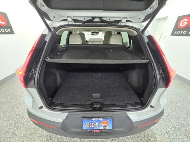 2021 Volvo XC40 T5 Momentum