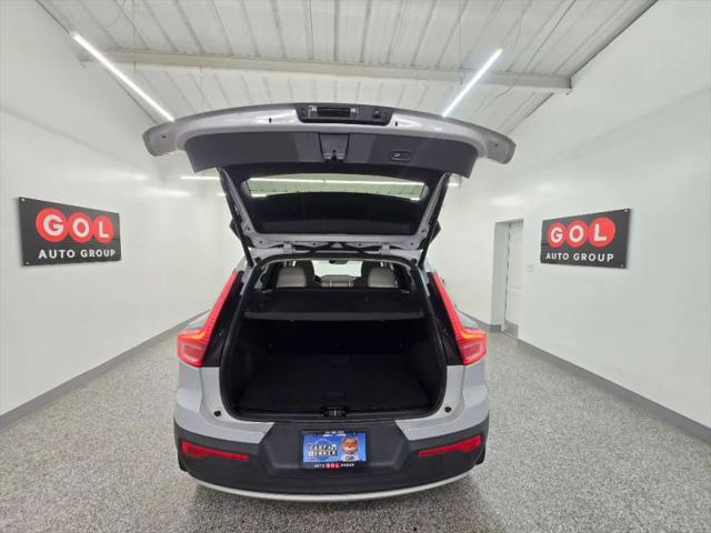 2021 Volvo XC40 T5 Momentum