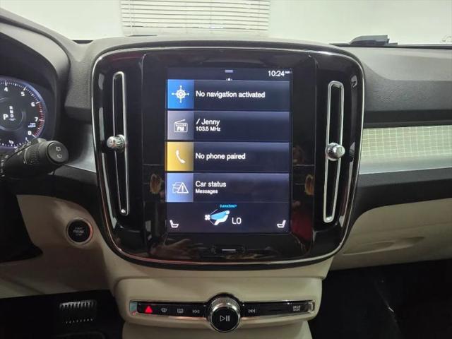 2021 Volvo XC40 T5 Momentum