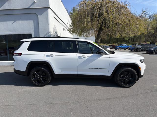 2023 Jeep Grand Cherokee L Altitude 4x4 2023 Jeep Grand Cherokee L Altitude 4x4