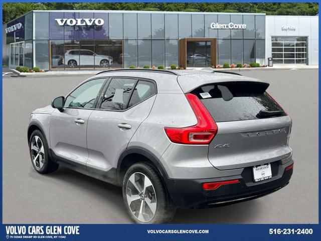 2026 Volvo XC40 Plus, B5 AWD Gas (mild hybrid), Dark