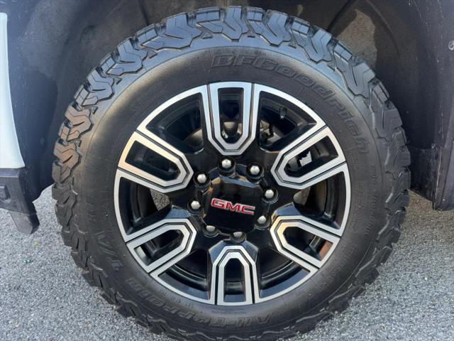 2023 GMC Sierra 2500HD 4WD Crew Cab Standard Bed AT4