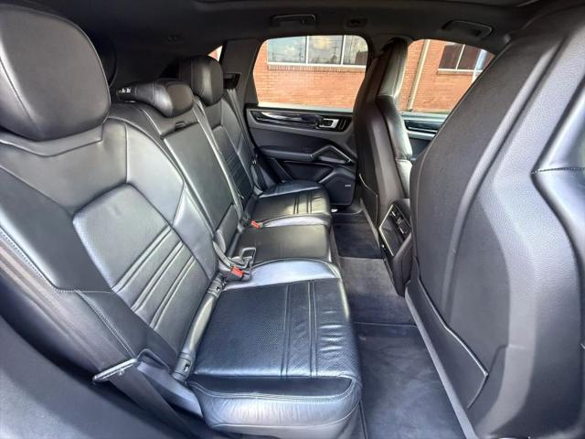 2021 Porsche Cayenne Base