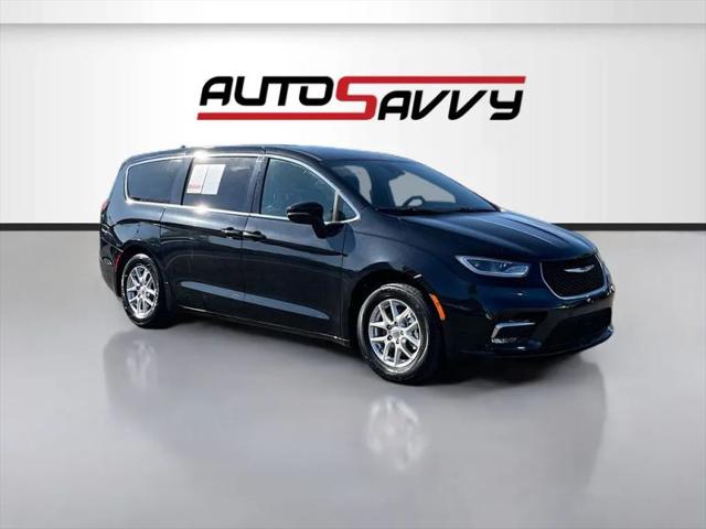2023 Chrysler Pacifica Touring for sale in Gilbert, AZ