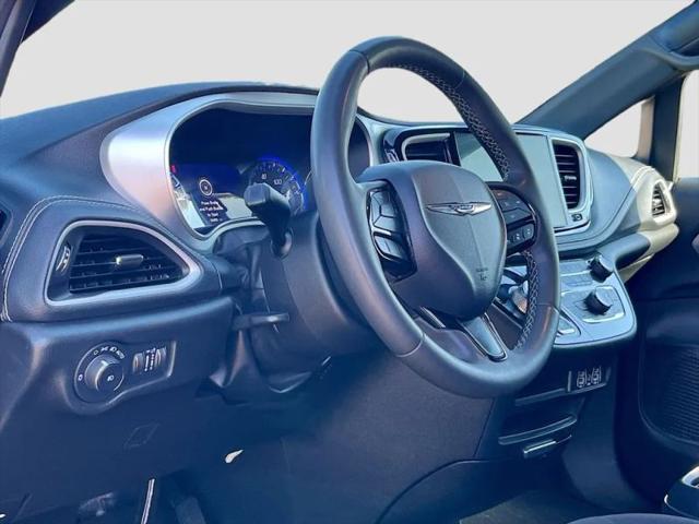 2023 Chrysler Pacifica Touring