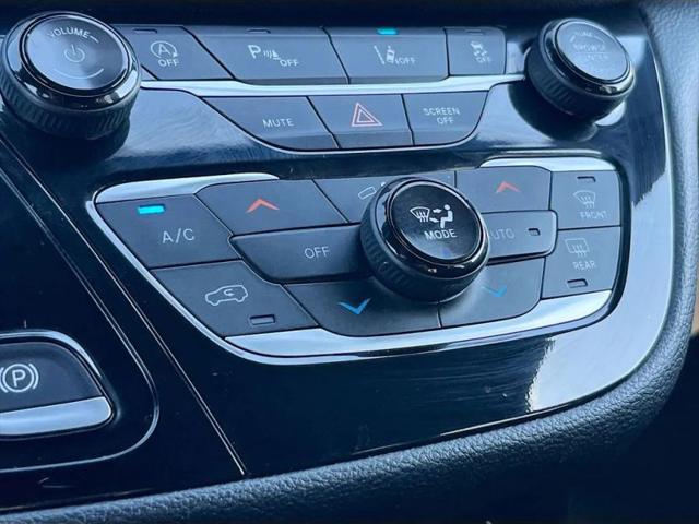2023 Chrysler Pacifica Touring