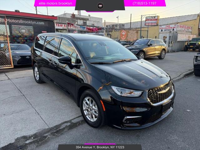 2025 Chrysler Pacifica Select for sale in Brooklyn, NY
