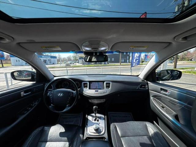 2012 Hyundai Genesis 3.8